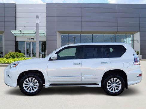 Used 2017 Lexus GX 460 image 3