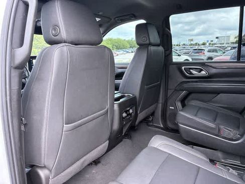 Used 2022 Chevrolet Tahoe Z71 w/ Z71 Off-Road Package AWD/4WD image 19