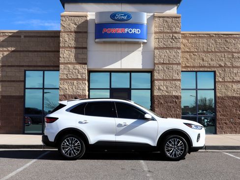 New 2026 Ford Escape SE image 5