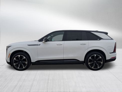 Certified 2025 Cadillac Escalade IQ Sport 1 w/ Smart Trailering package image 3