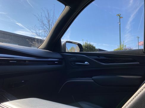 Used 2023 Cadillac Escalade Sport image 18