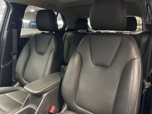 Certified 2023 Buick Encore GX Essence w/ Experience Buick Package FWD image 24