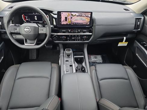 New 2026 Nissan Pathfinder SL FWD image 17