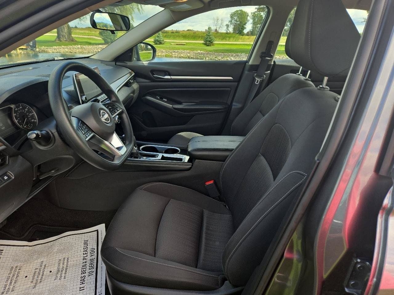 Used 2023 Nissan Altima 2.5 SV FWD image 11