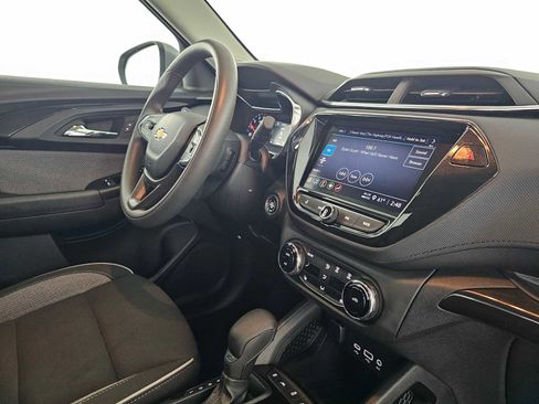 Used 2023 Chevrolet TrailBlazer LT w/ Convenience Package image 11