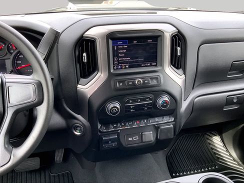 Used 2025 Chevrolet Silverado 1500 Custom Trail Boss AWD/4WD image 7