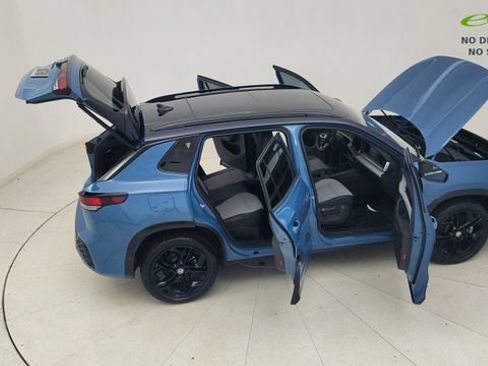 Used 2025 Volkswagen Tiguan SE R-Line AWD/4WD image 84