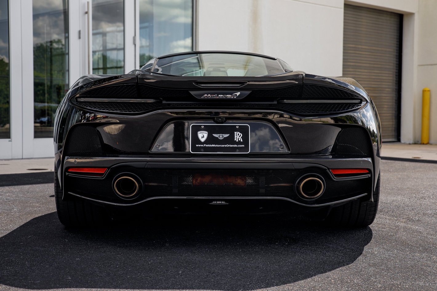 Used 2021 McLaren GT RWD image 15
