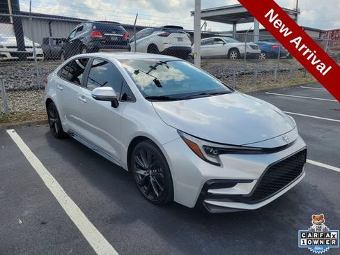 Used 2023 Toyota Corolla SE w/ SE Premium Package FWD image 1