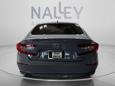 Used 2021 Honda Accord Touring image 4