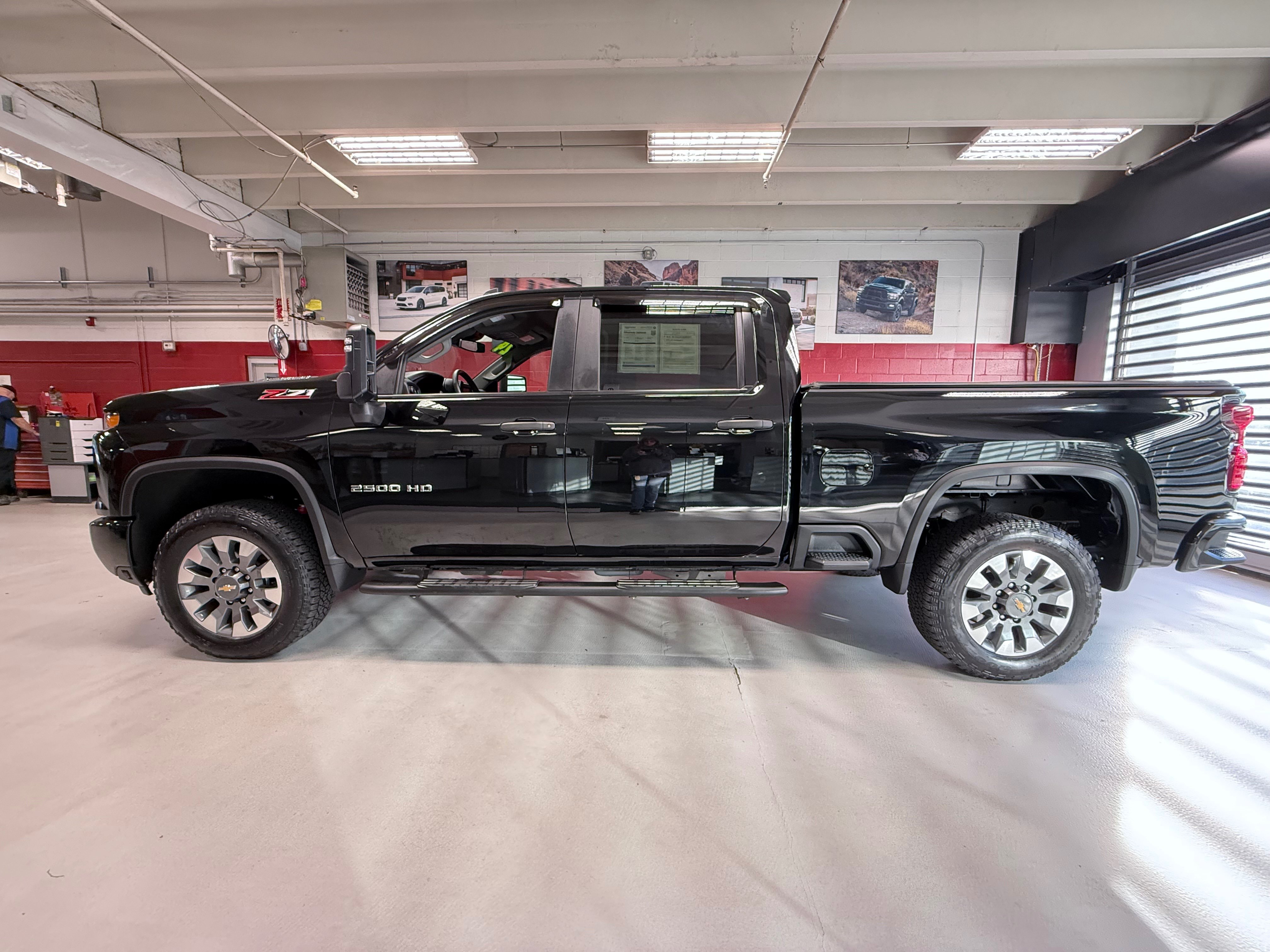 Used 2024 Chevrolet Silverado 2500 Custom w/ Custom Value Package AWD/4WD image 2