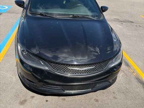 Used 2015 Chrysler 200 S w/ Comfort Group AWD/4WD image 2