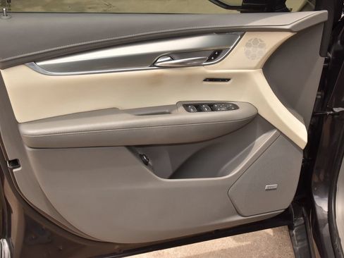 Used 2019 Cadillac XT5 Luxury FWD image 36