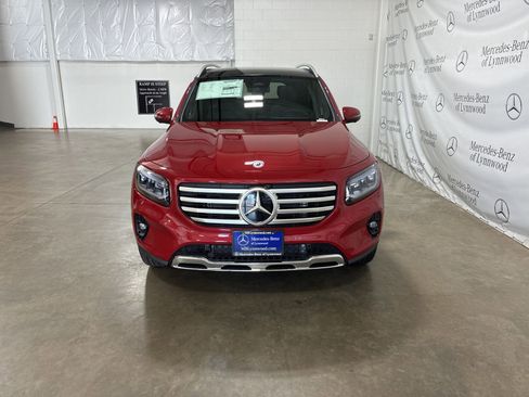 New 2026 Mercedes-Benz GLB 250 4MATIC image 2