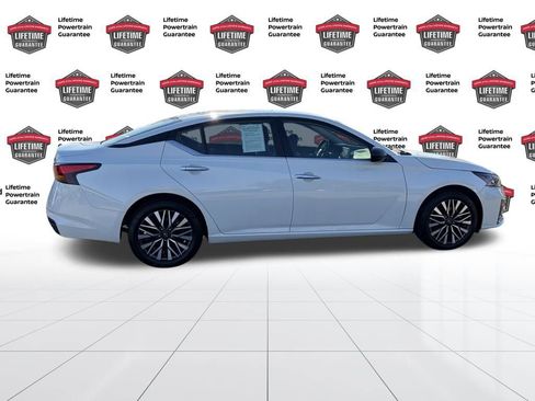 Certified 2024 Nissan Altima 2.5 SV image 7