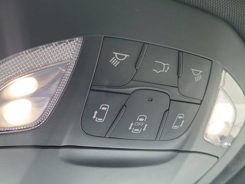 Used 2022 Chrysler Pacifica Limited w/ S Appearance Package FWD image 31