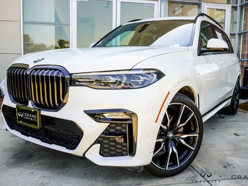 Used 2020 BMW X7 xDrive40i w/ M Sport Package image 1