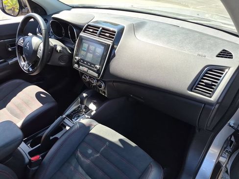 Used 2025 Mitsubishi Outlander Sport SE AWD/4WD image 32
