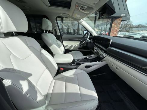 Certified 2024 Kia Telluride S w/ S Sunroof Package image 15