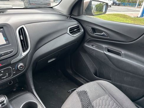 Used 2018 Chevrolet Equinox LT image 13