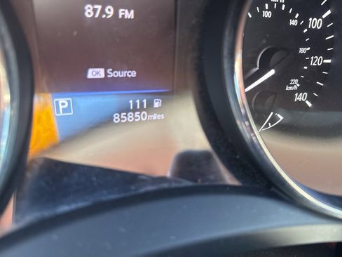 Used 2018 Nissan Rogue S image 11