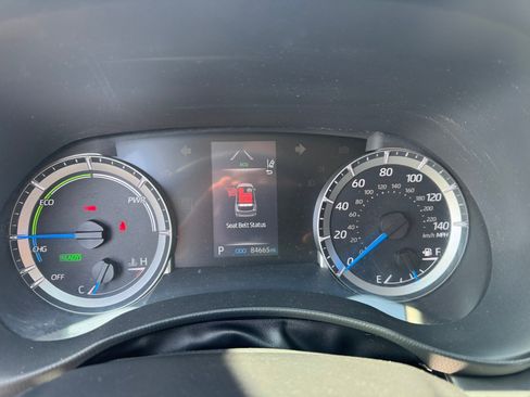 Used 2021 Toyota Highlander LE image 17