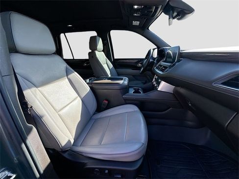 Used 2023 GMC Yukon SLT w/ SLT Premium Package image 27