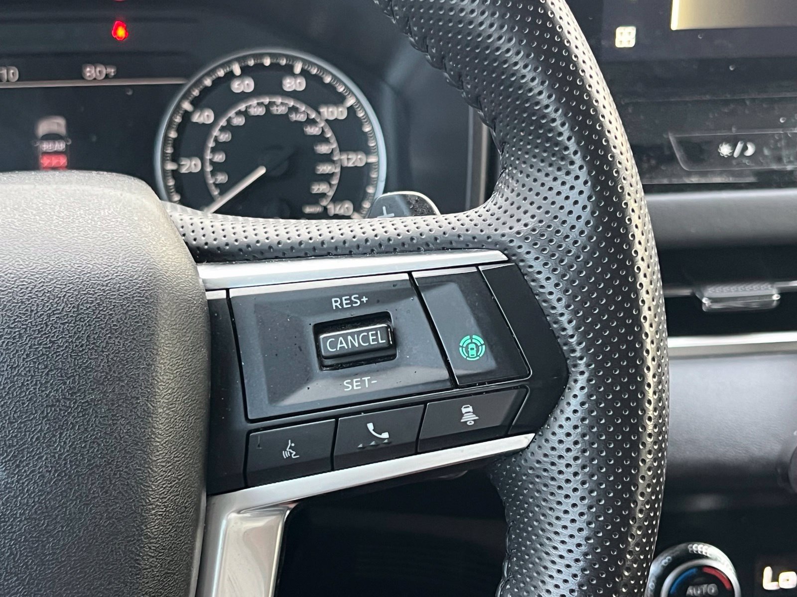 Used 2025 Mitsubishi Outlander SE FWD image 31