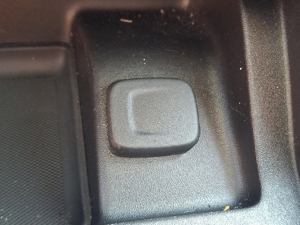 Used 2019 Chevrolet Impala LT FWD image 20