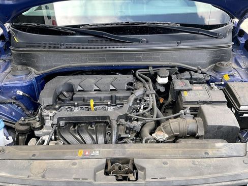 Used 2023 Hyundai Venue Limited FWD image 10