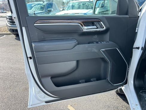 New 2026 GMC Sierra 1500 Elevation image 5