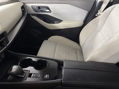Used 2023 Nissan Rogue SV FWD image 22