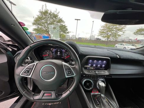 Used 2019 Chevrolet Camaro SS image 33