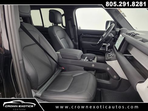 Used 2023 Land Rover Defender 130 SE AWD/4WD image 12