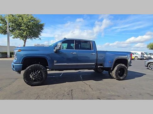 New 2026 Chevrolet Silverado 3500 High Country w/ High Country Premium Package image 24