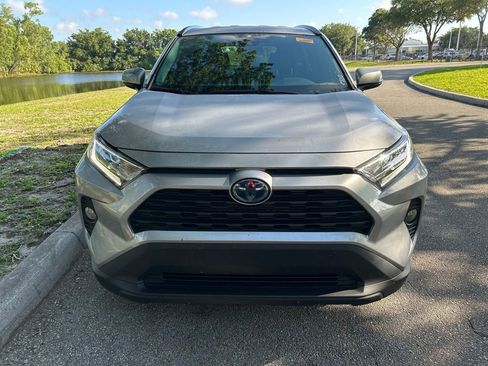 Used 2021 Toyota RAV4 XLE AWD/4WD image 9