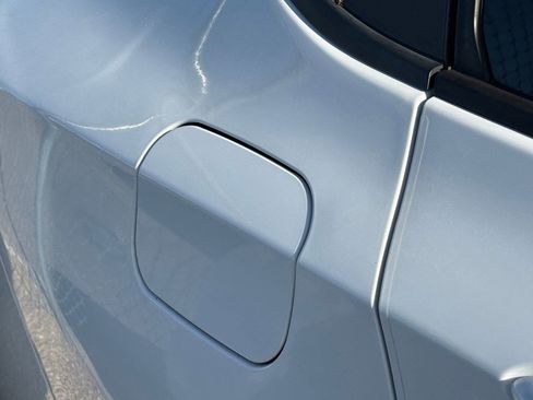 Used 2019 Chevrolet Cruze LS w/ LS Convenience Package FWD image 5