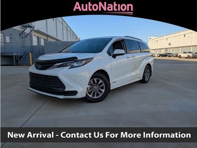 Used 2021 Toyota Sienna LE