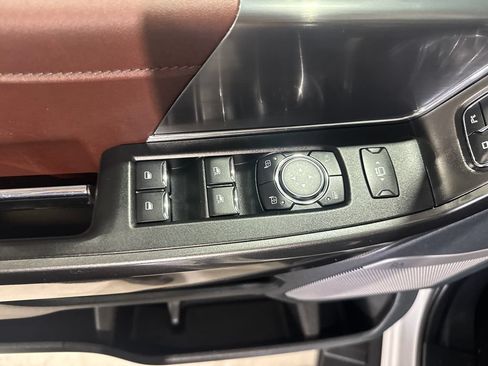 Used 2021 Ford F150 Lariat w/ Equipment Group 502A High AWD/4WD image 18