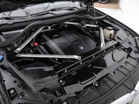 Used 2022 BMW X5 xDrive40i w/ Parking Assistance Package image 51