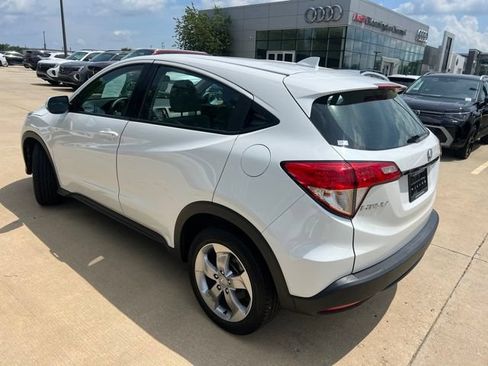 Used 2021 Honda HR-V LX image 4