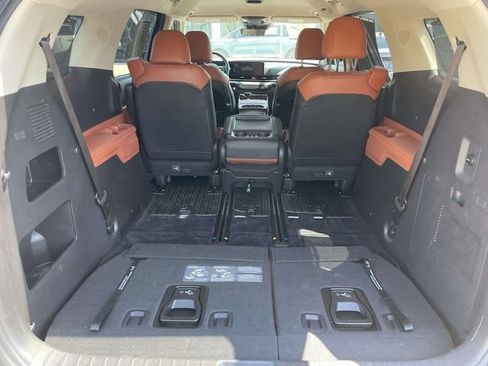 Certified 2025 Kia Carnival EX FWD image 13