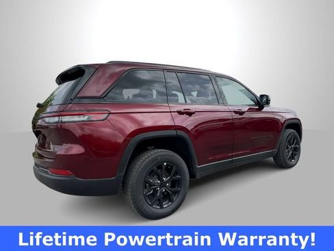 New 2025 Jeep Grand Cherokee 4WD image 8