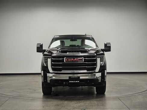 Used 2024 GMC Sierra 2500 SLT image 3