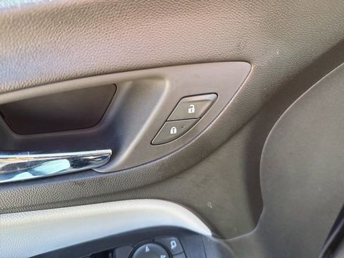 Used 2020 Chevrolet Equinox Premier image 11