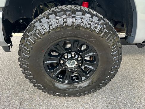 Used 2022 Ford F250 Lariat w/ Tremor Off-Road Package image 51