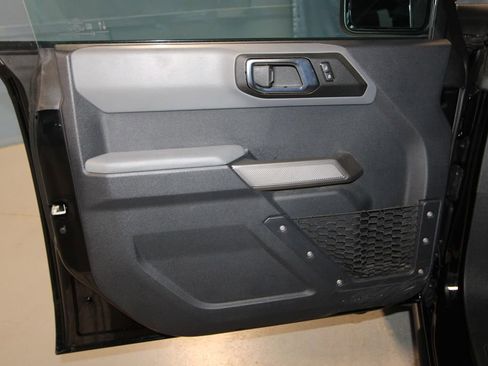 Used 2023 Ford Bronco Black Diamond image 5