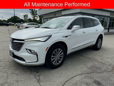 Used 2024 Buick Enclave Essence w/ Technology Package FWD image 4