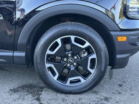 Used 2023 Ford Bronco Sport Outer Banks w/ Tech Package AWD/4WD image 10