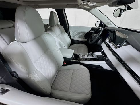 Used 2023 Mitsubishi Outlander SEL AWD/4WD image 28